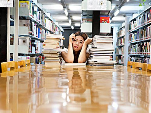 自费出国留学 提前多久准备？如何选择留学中介？